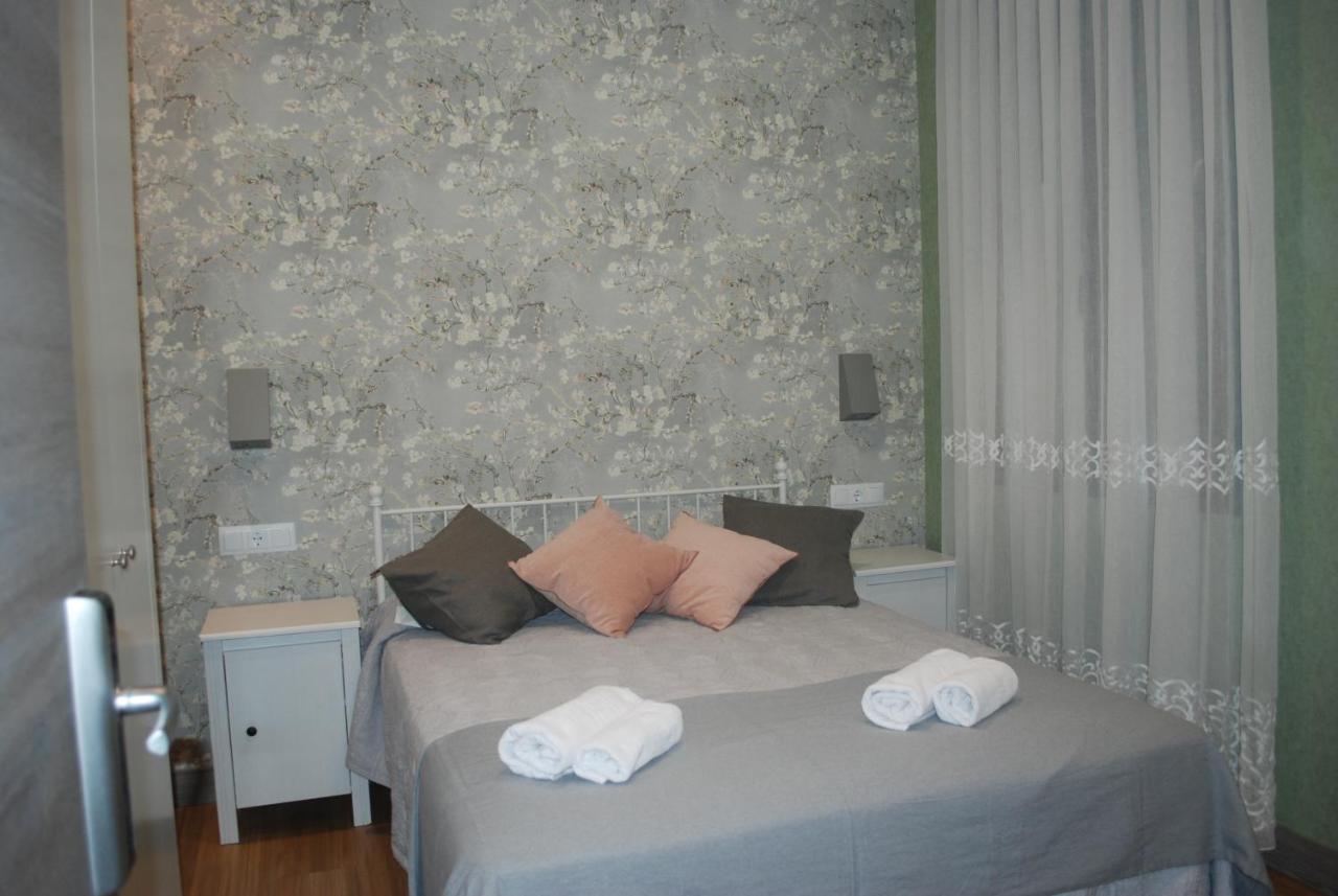 Hostal Avenida Madrid Exterior photo